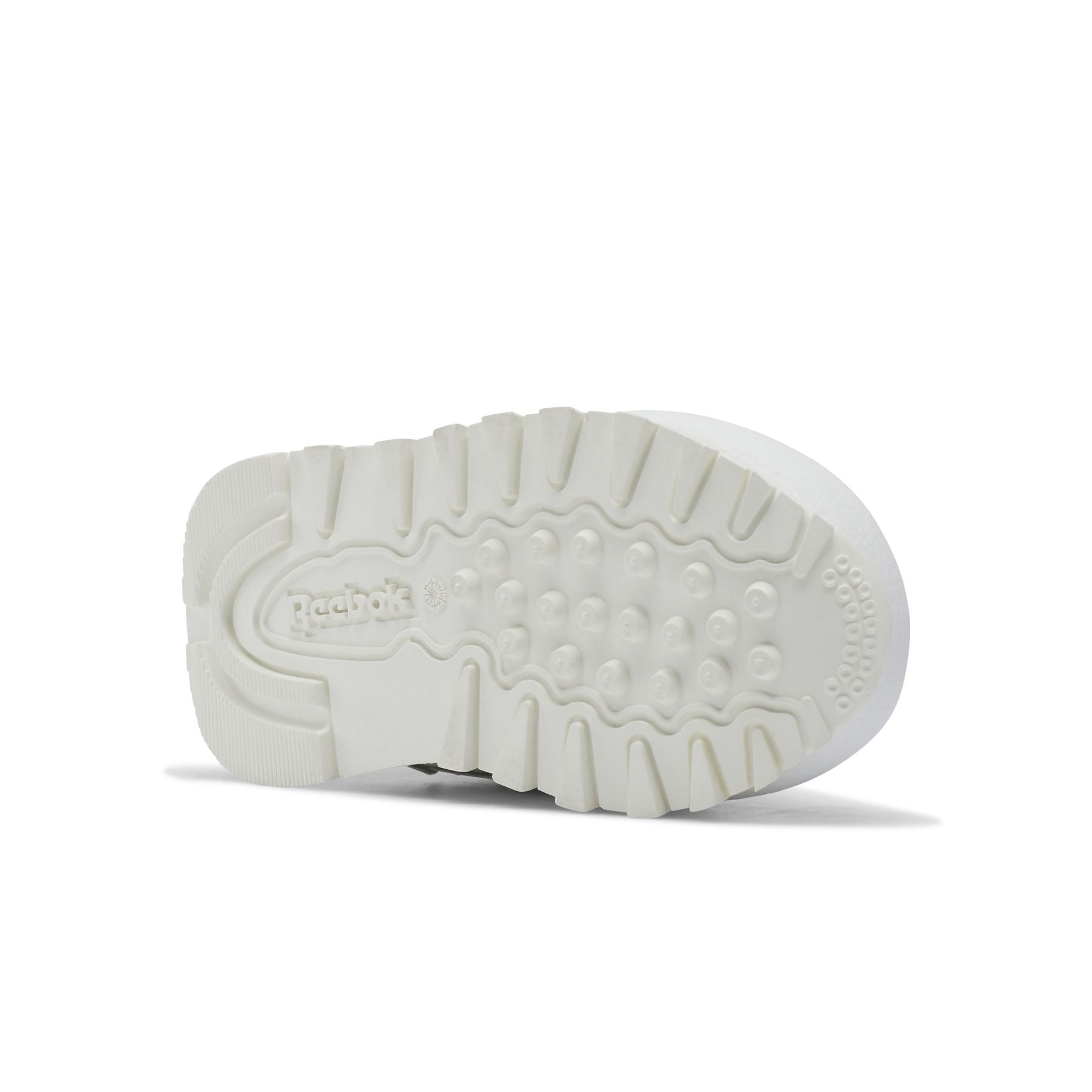 product/r/e/reebok_gy4883_3_footwear_photography_bottom_view_white.jpg