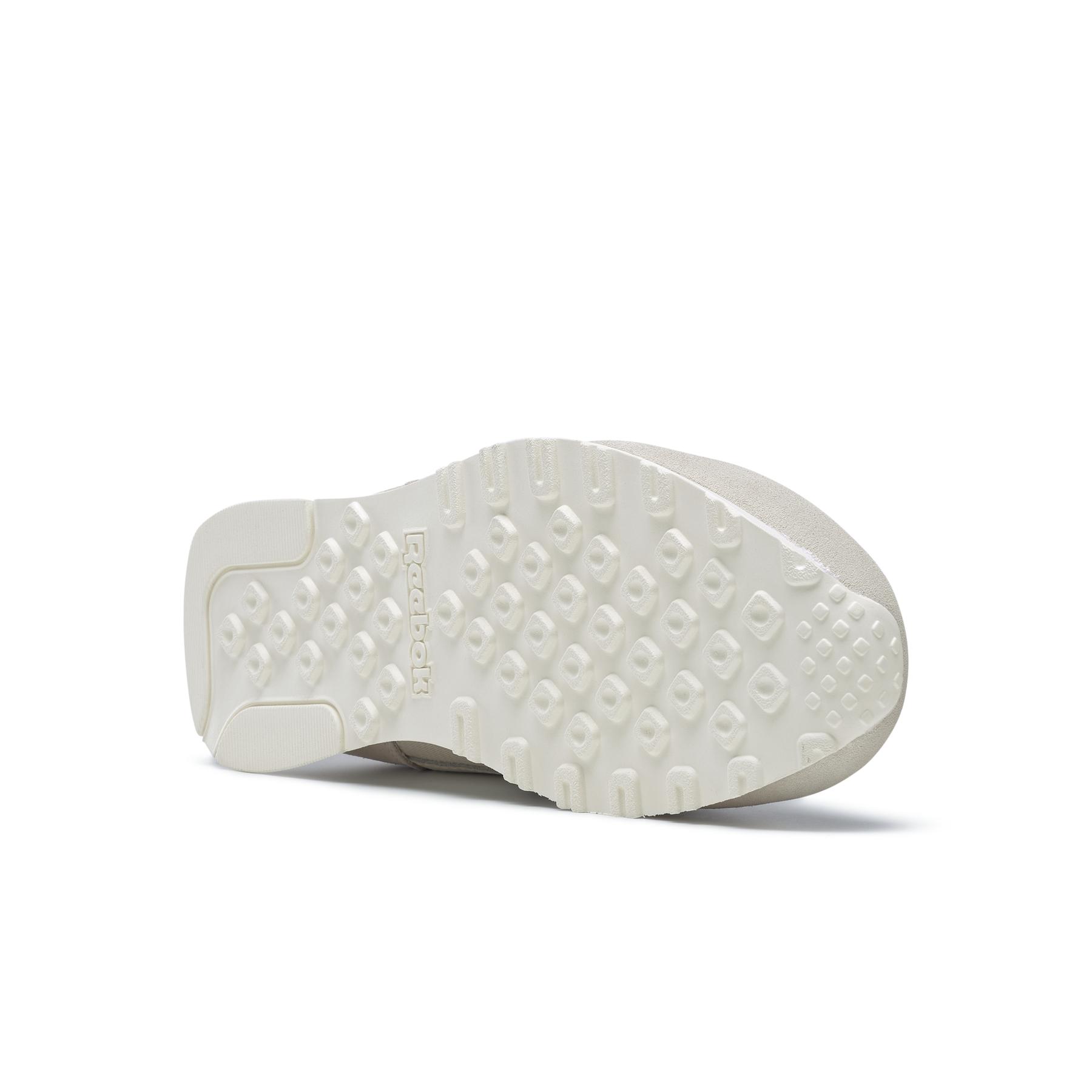 product/r/e/reebok_gy8837_3_footwear_photography_bottom_view_white_000.jpg