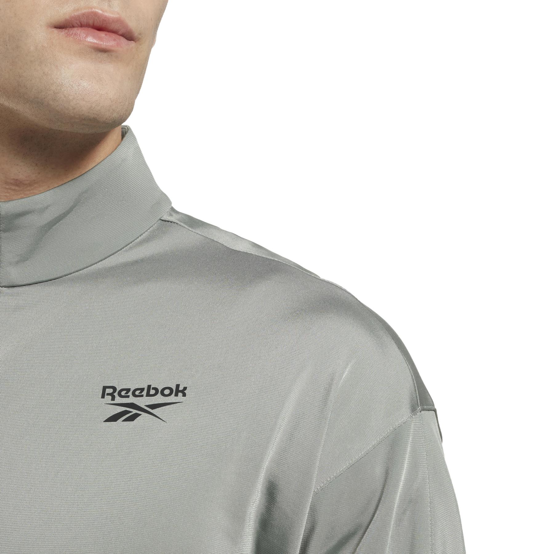product/r/e/reebok_hr3052_5_apparel_on_model_detail_view_1_white.jpg