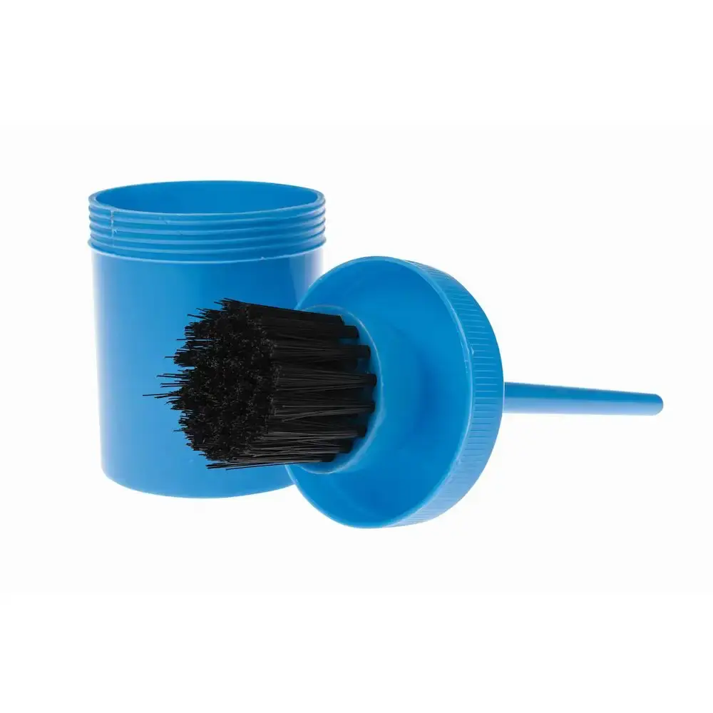Roma Bleu Hoof Oil Brush And Bottle Brights