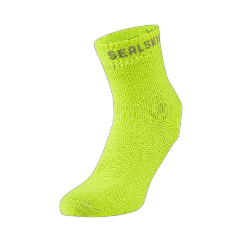 Velo Store - UK SealSkinz Shoe covers Sealskinz Thetford | Extra 10% off with Subscription, Postage £16.79 to UK Fedex.