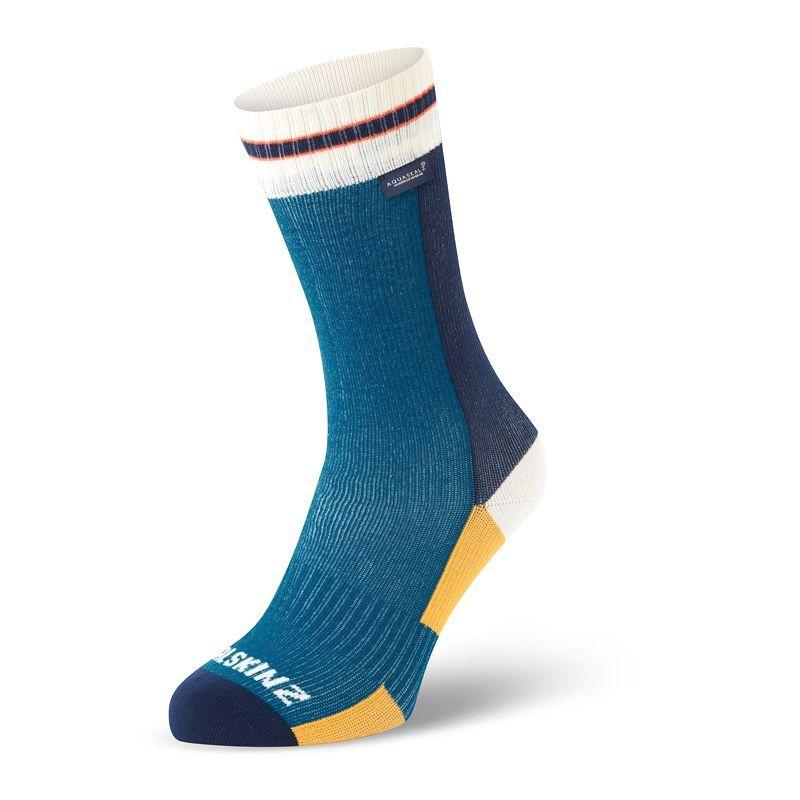 Velo Store - UK SealSkinz Football Socks Sealskinz Billockby | Extra 10% off with Subscription, Postage £16.79 to UK Fedex.