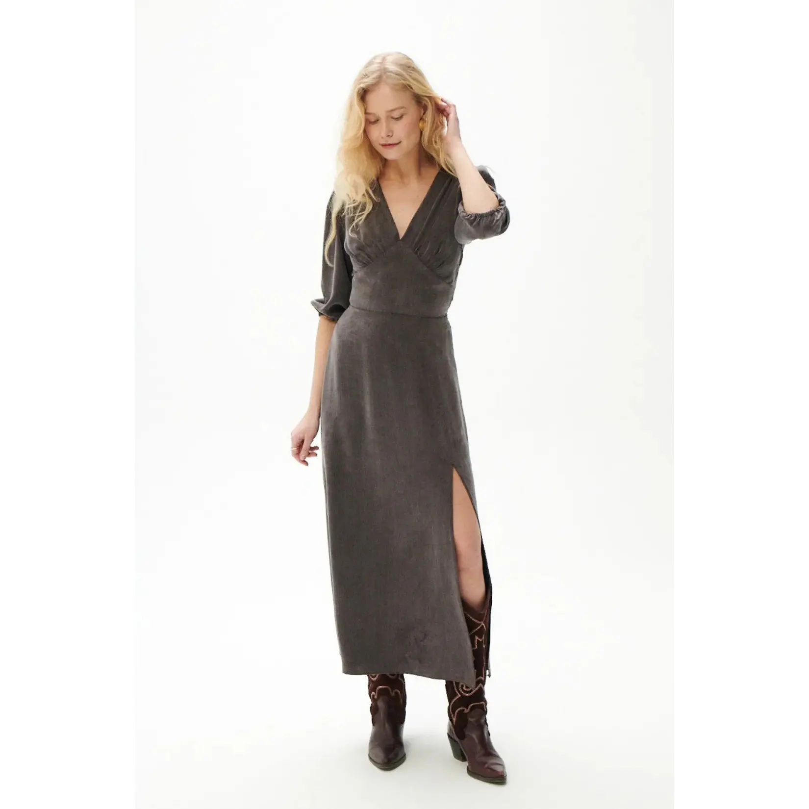 She Is Sunday Women's Marron Dress Lunaria