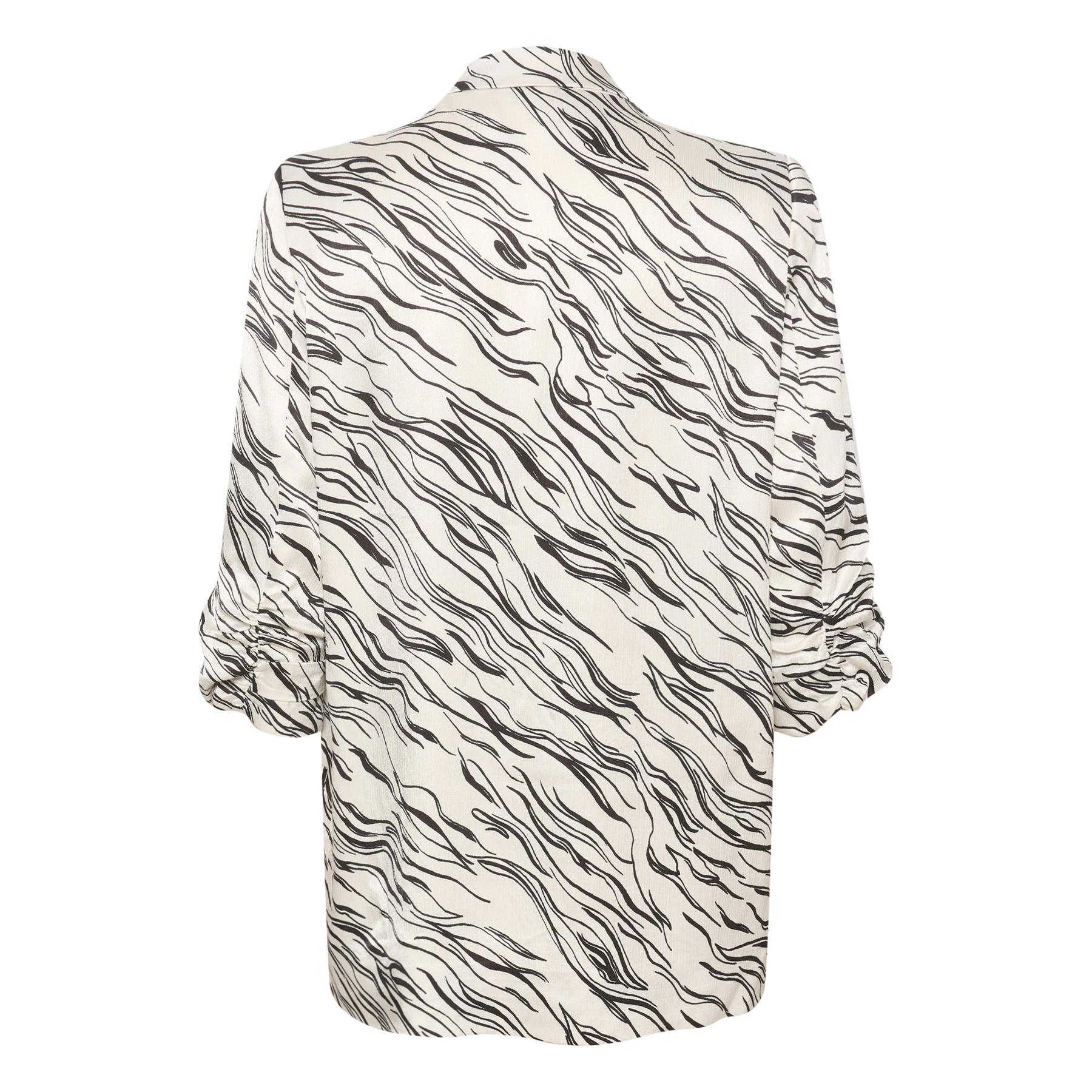 product/s/o/soaked-in-luxury_30407529-302705_1.jpg