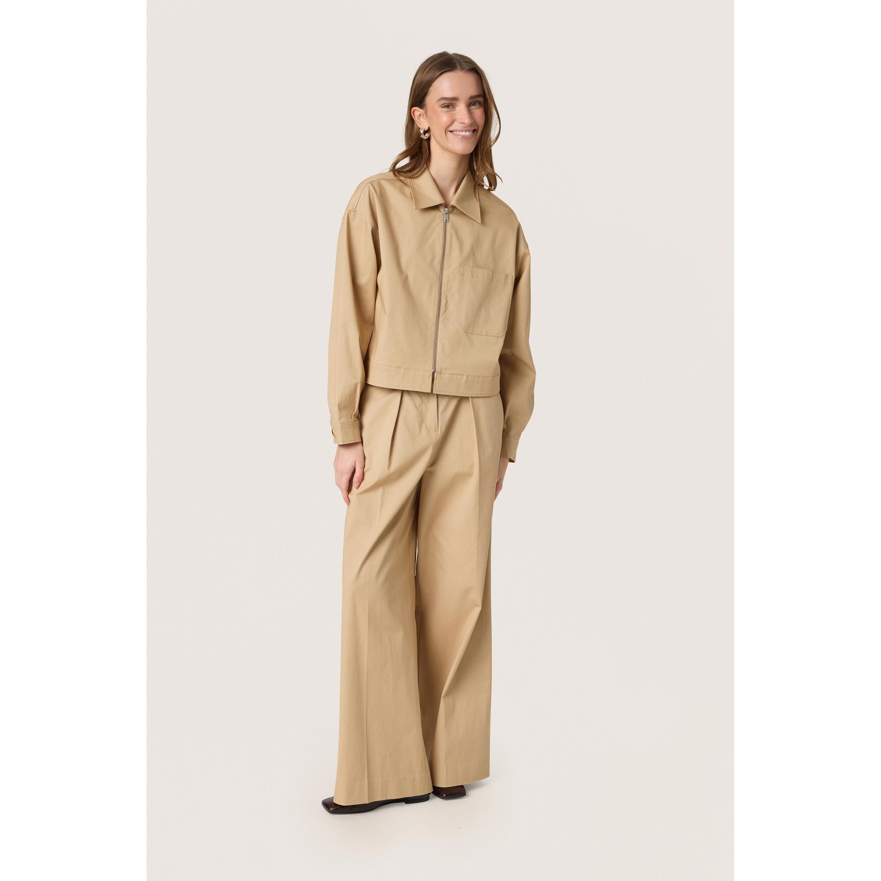 product/s/o/soaked-in-luxury_30408211-151114_4.jpg