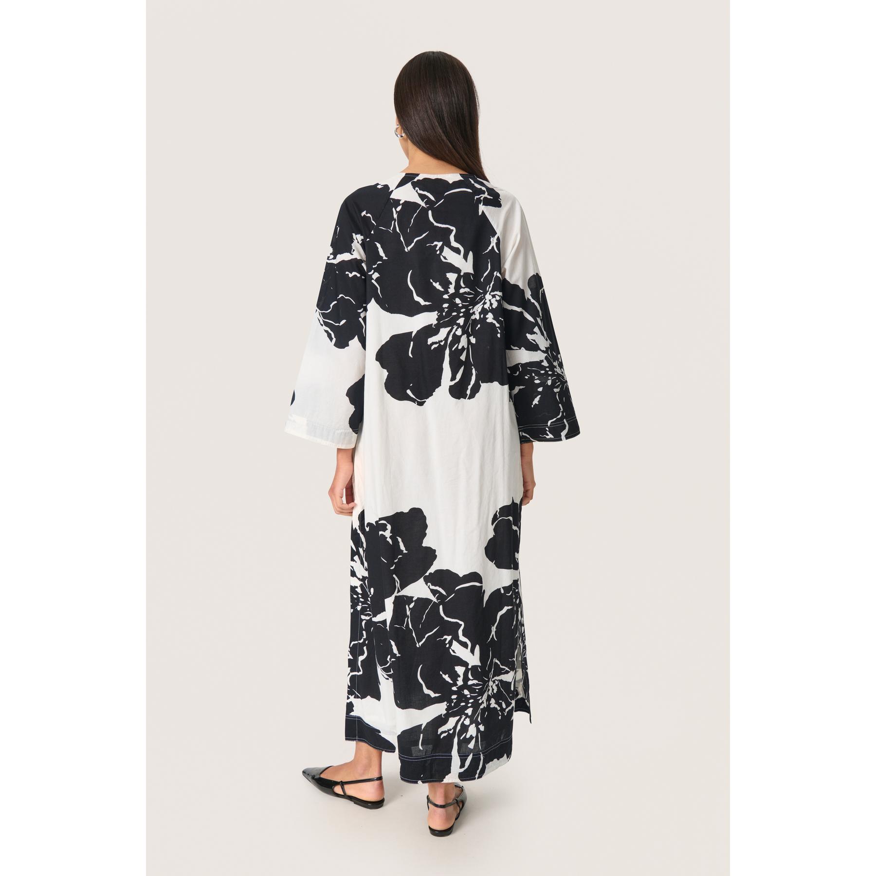product/s/o/soaked-in-luxury_30408250-303723_4.jpg