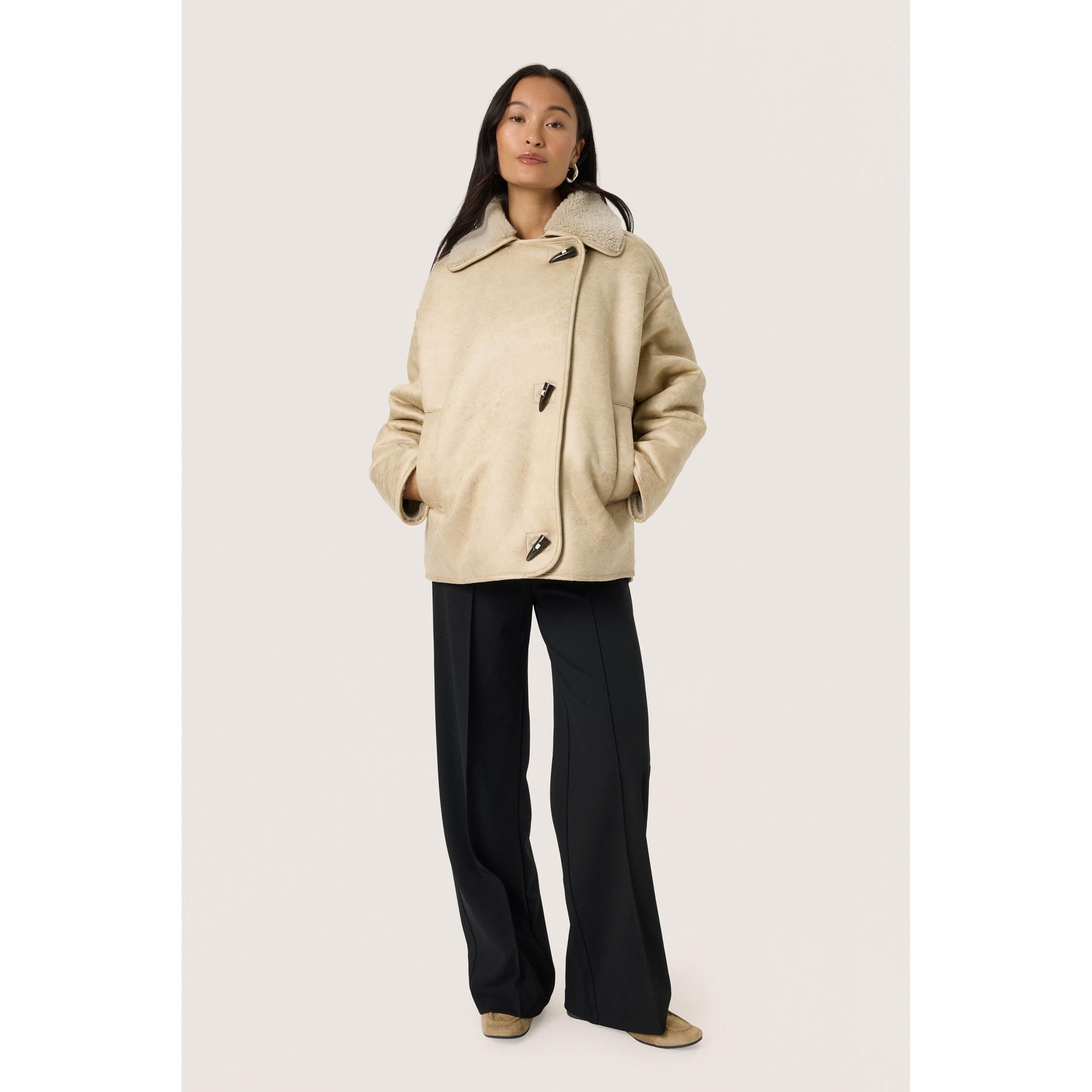 product/s/o/soaked-in-luxury_30408254-130404_4.jpg