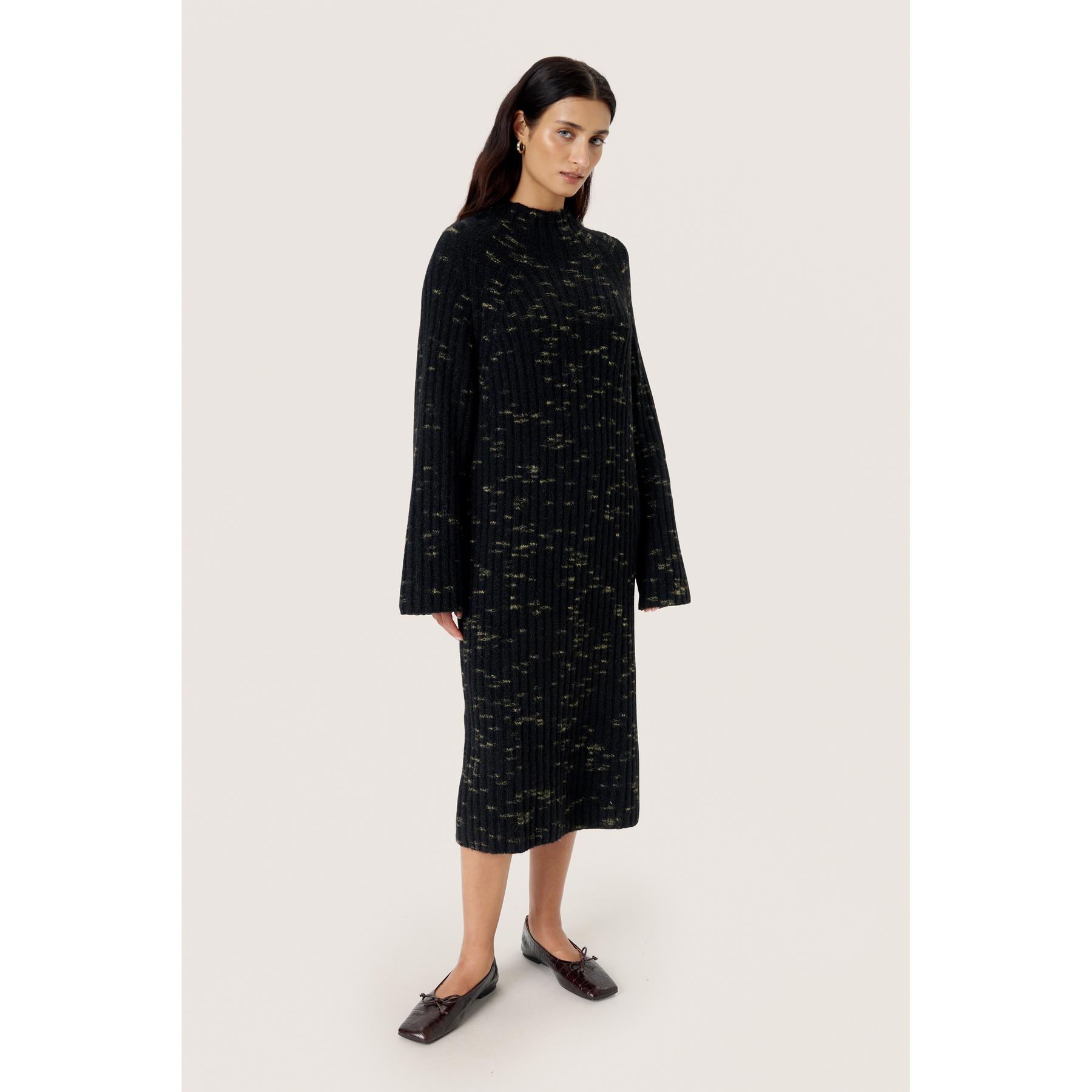 product/s/o/soaked-in-luxury_30408553-194008_3.jpg
