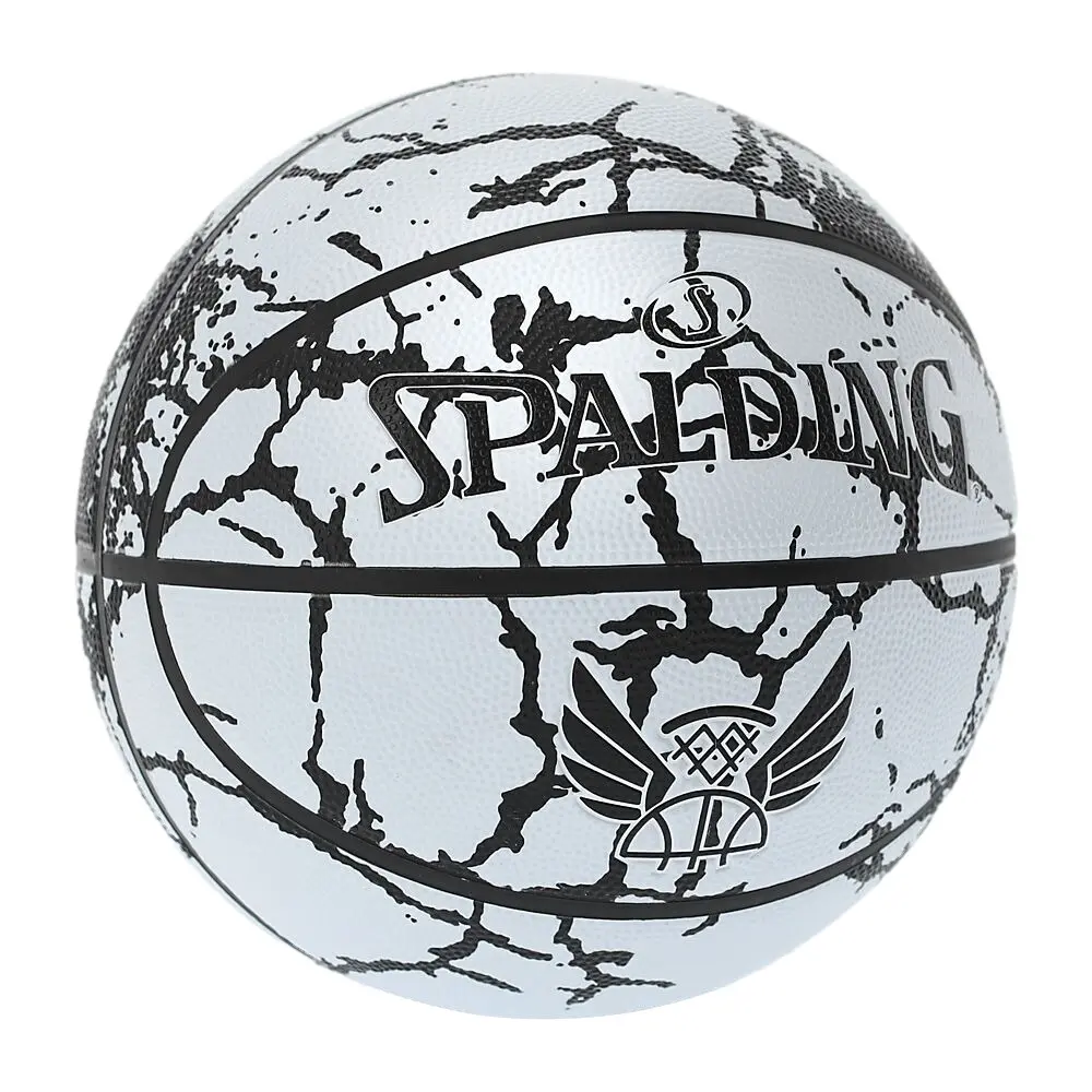 Basketball Spalding Flight Crack
