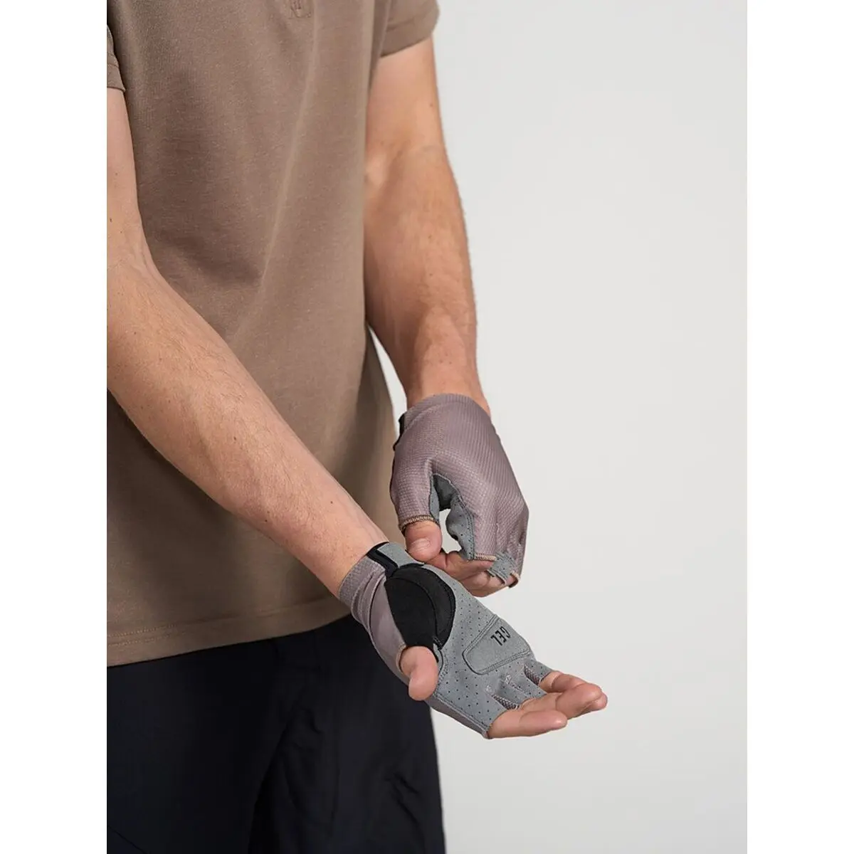 Guanti Corti Spiuk All Terrain: Performance per Gravel e MTB