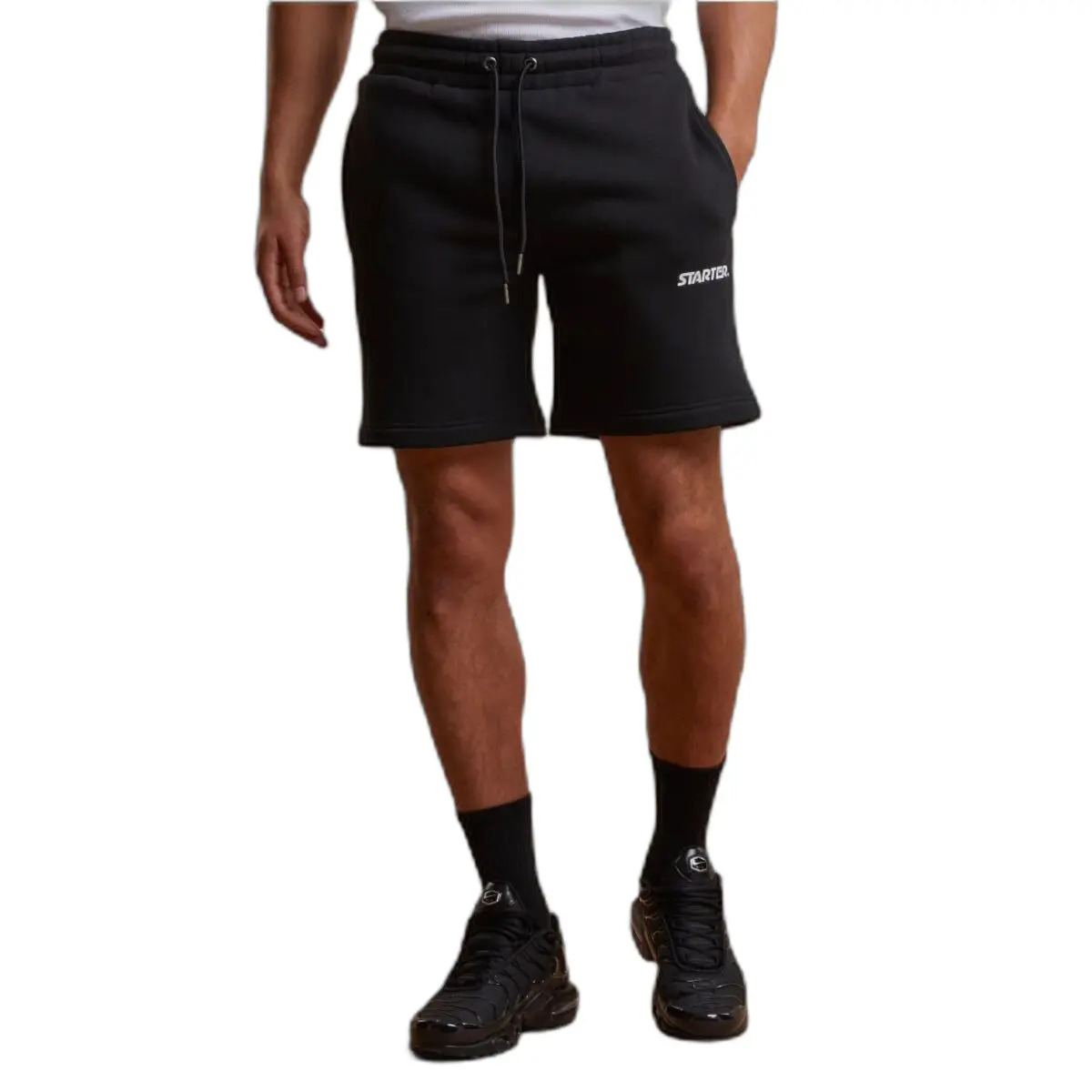 4065812749000 - Short mit kleinem Logo Essential