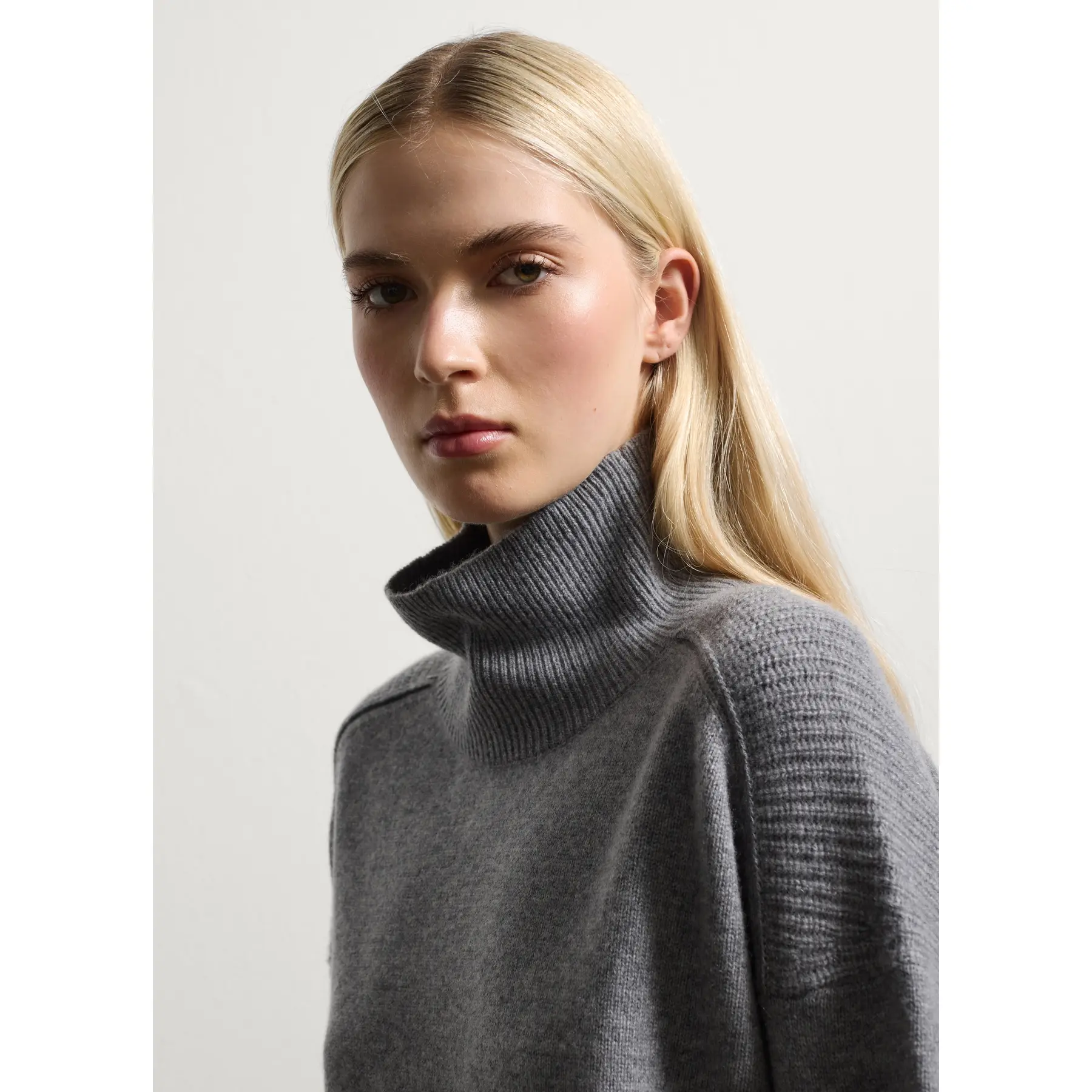 Stefanel Women's Gris Oversized Wool Blend Sweater For
