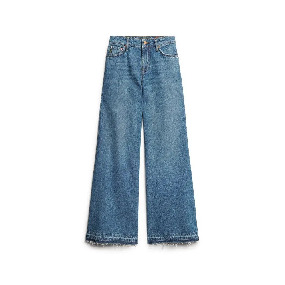 5063068160272 - Frauen Schlagjeans mit rohem Saum Superdry