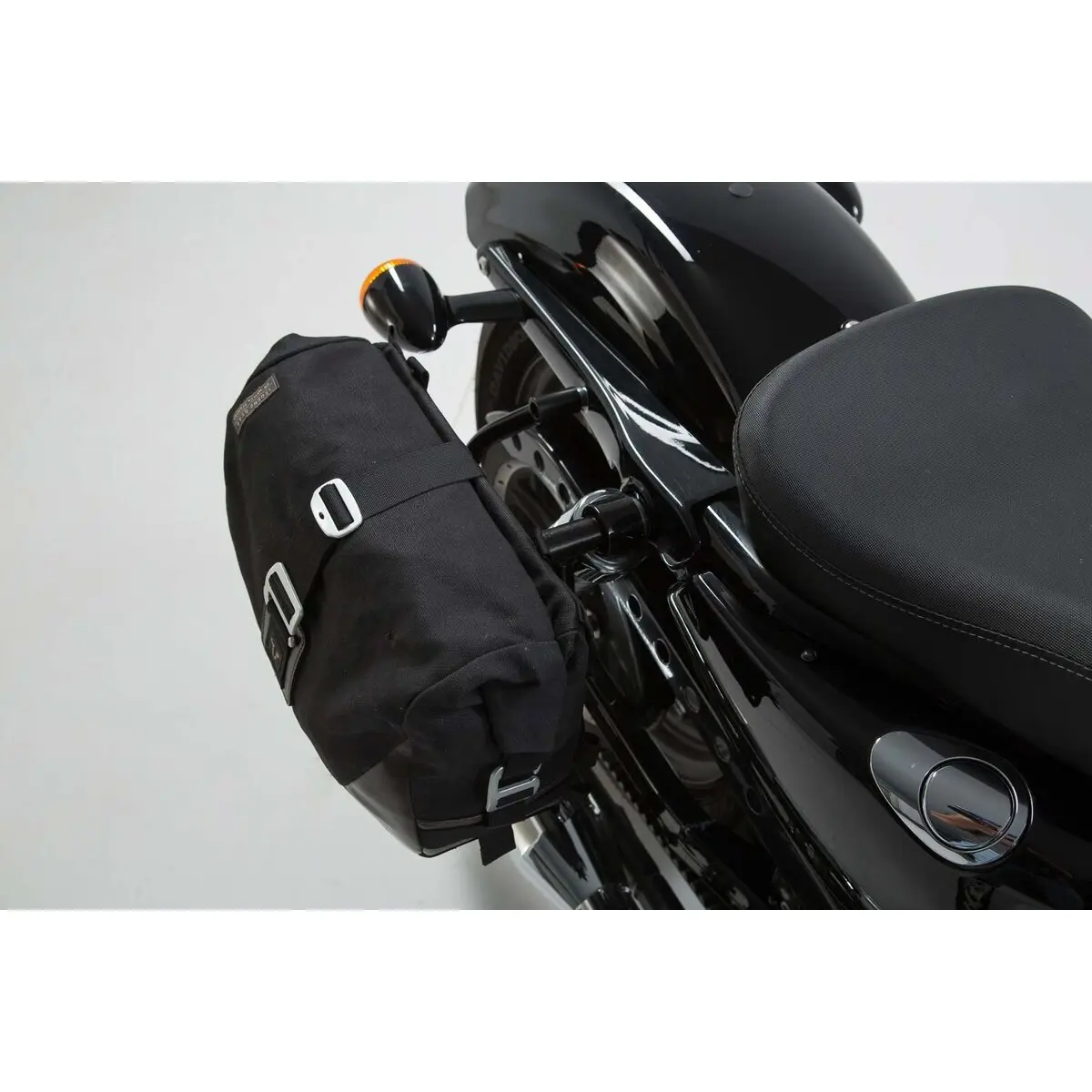 Paar Seitenkoffer SW-Motech Legend Gear LC Harley-Davidson Sportster (04-)