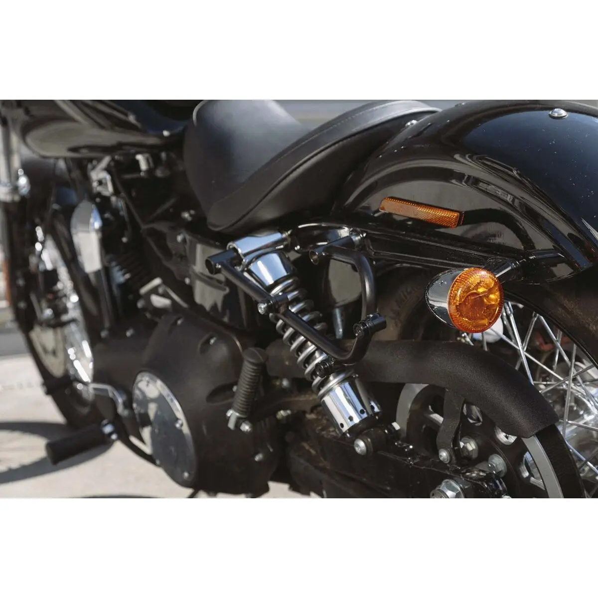 Halterung für linke Seitentasche SW-Motech SLC. Harley Davidson modèles (09-17).