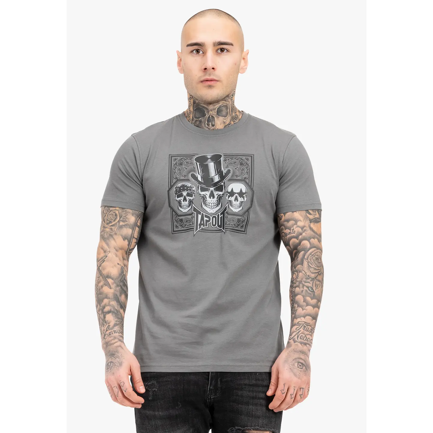 T-Shirt in regulärer Passform Tapout Skull