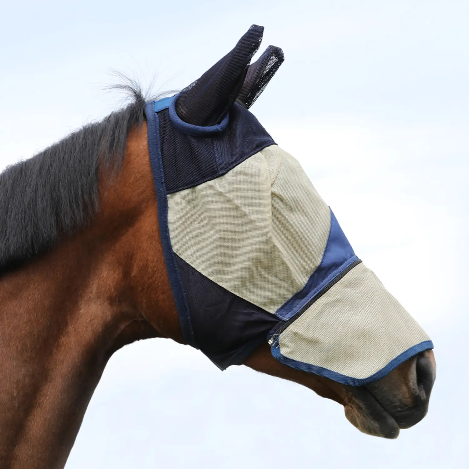 Comparer les prix de Bonnet anti-mouches pour cheval en pvc avec cache-oreilles et zip Umbria Equitazione