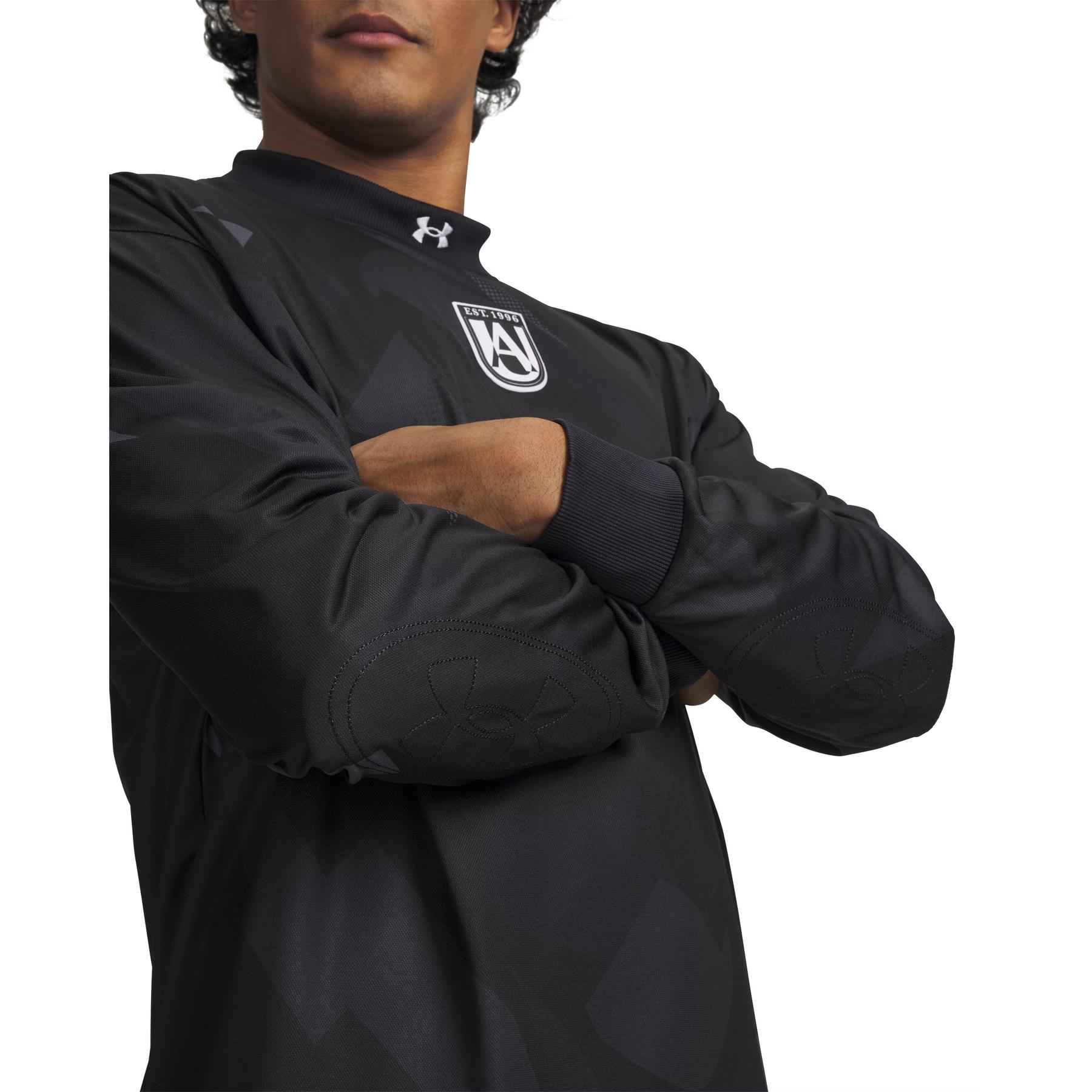product/u/n/under-armour_6005123-001_black_4.jpg