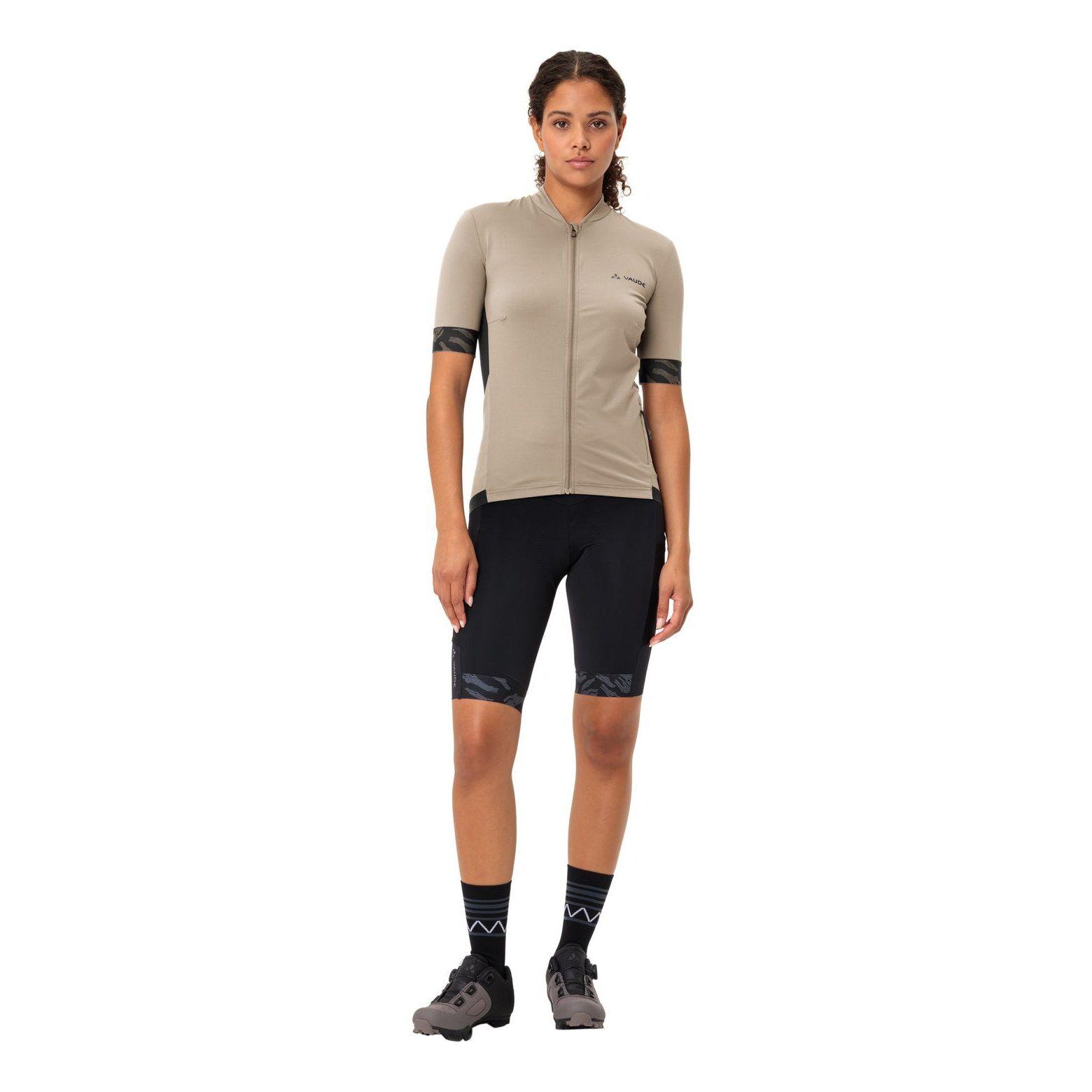 Velo Store - UK Vaude Women's zip-up top VAUDE Kuro II | Extra 10% off with Subscription, Postage £16.79 to UK Fedex.