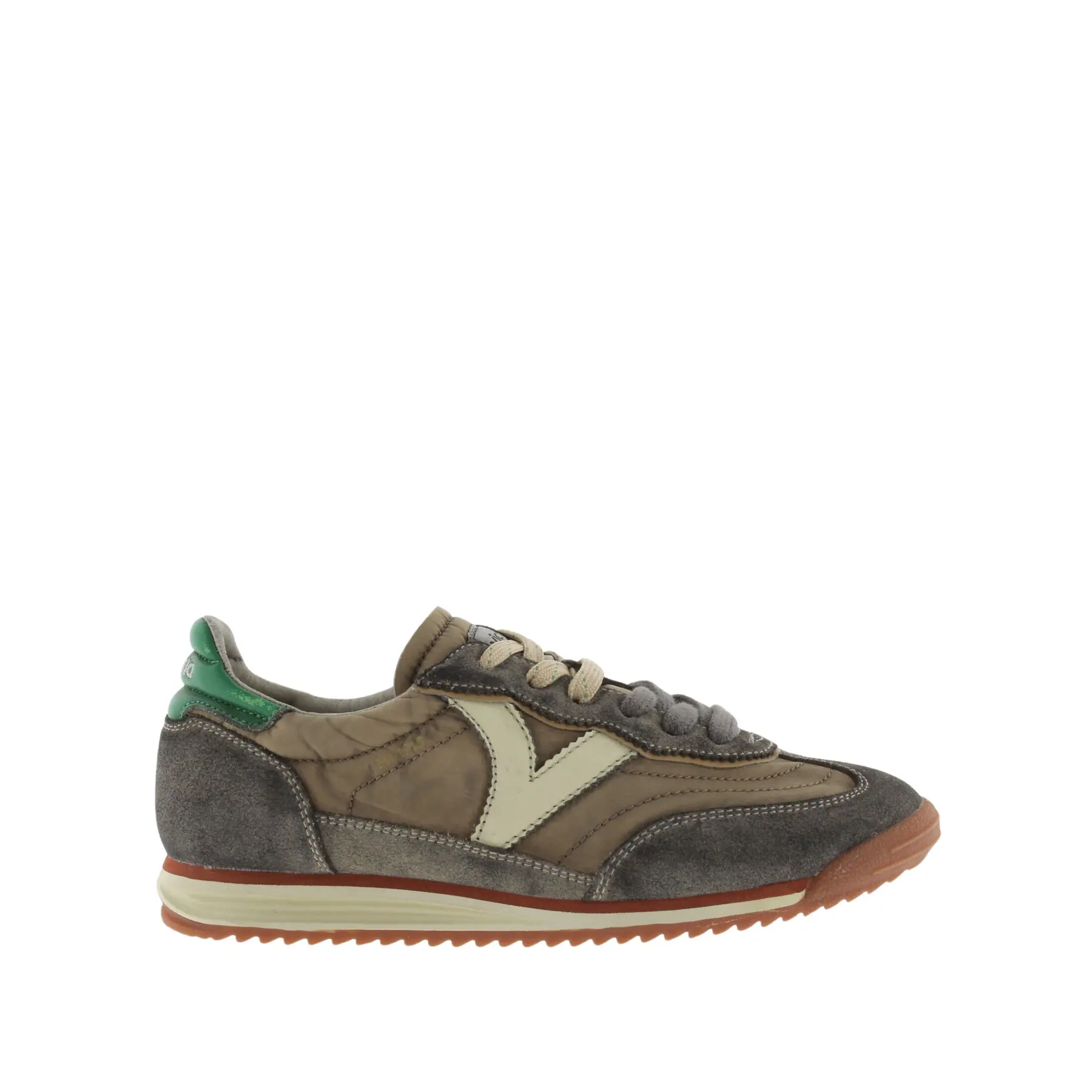 Sneakers  Saturno