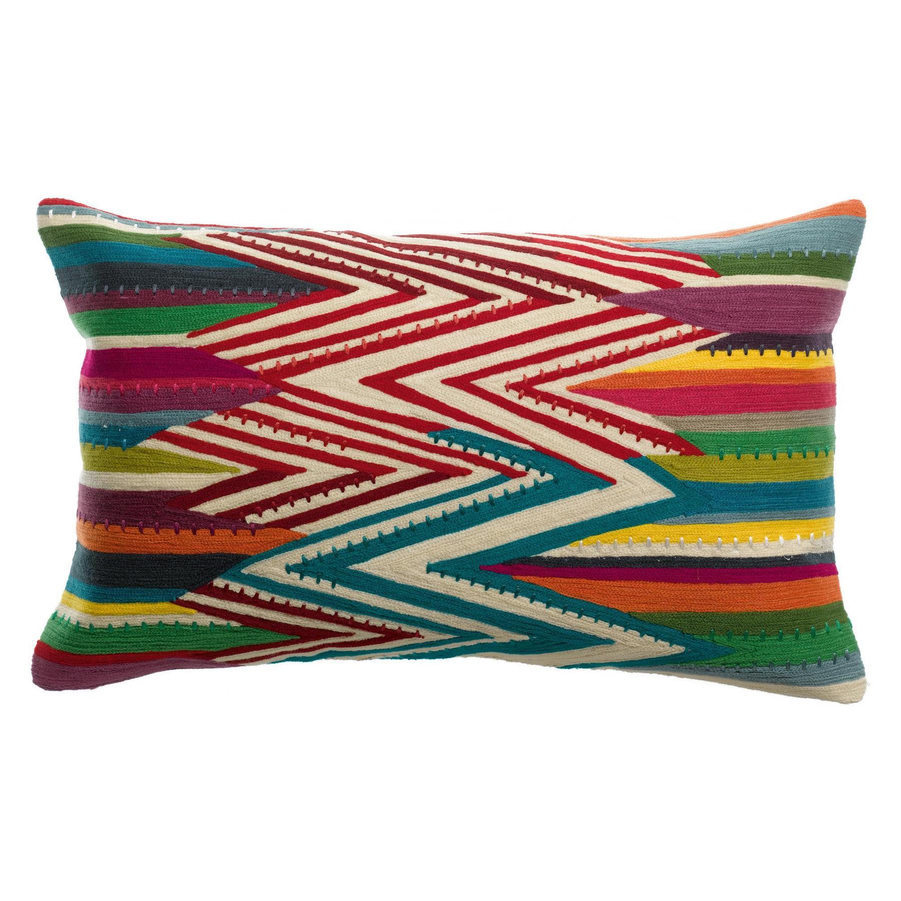 3210801913004 - Besticktes Kissen Zuma