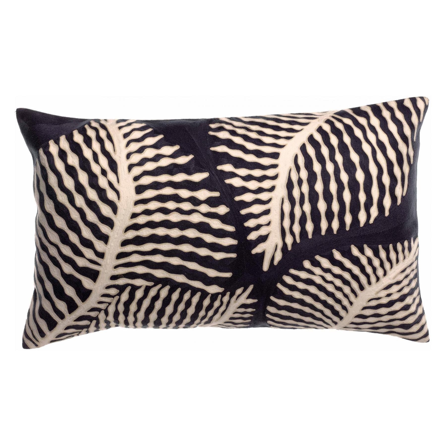 3210801976030 - Besticktes Kissen Flora