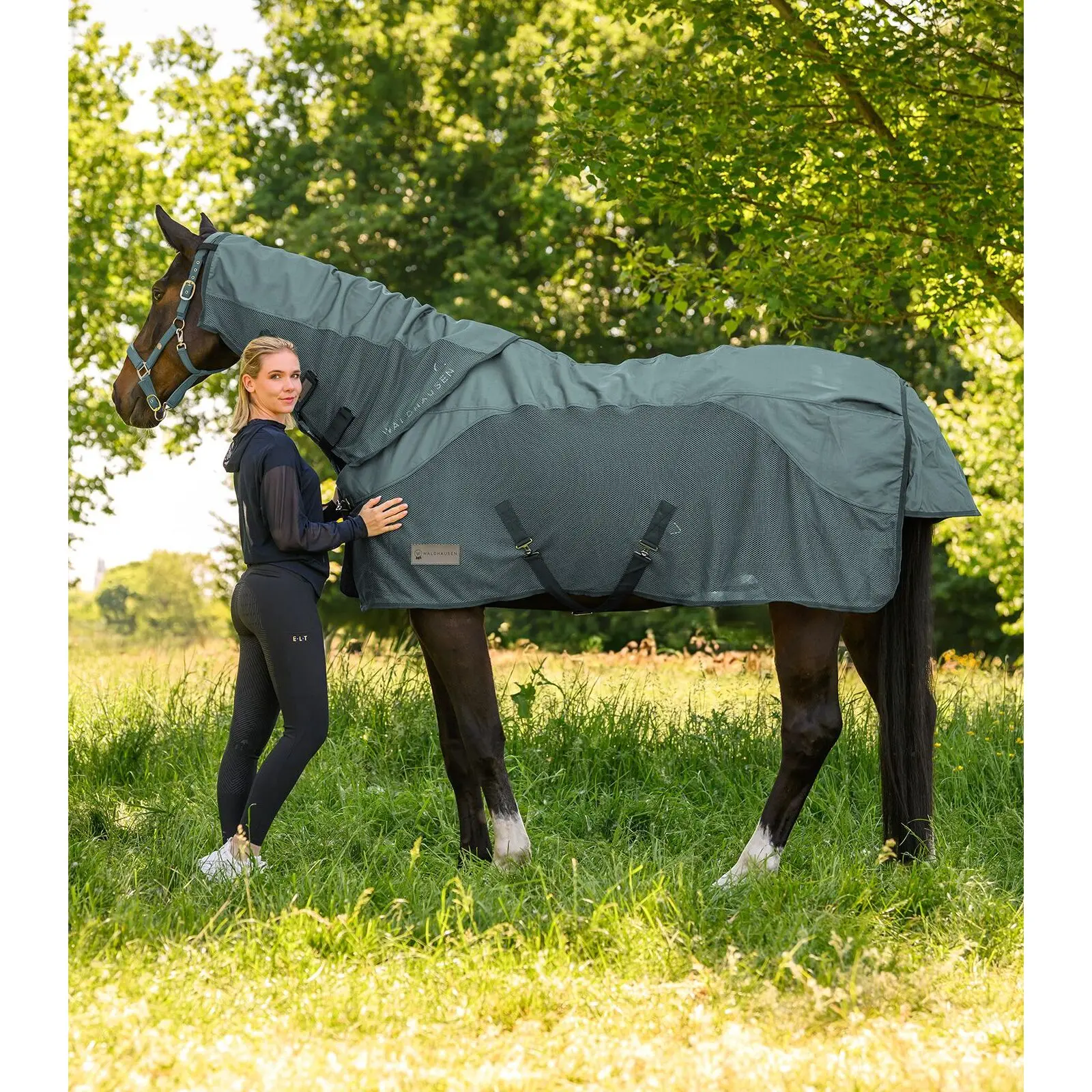 Meilleurs prix pour Couverture anti-mouches imperméable pour cheval Waldhausen