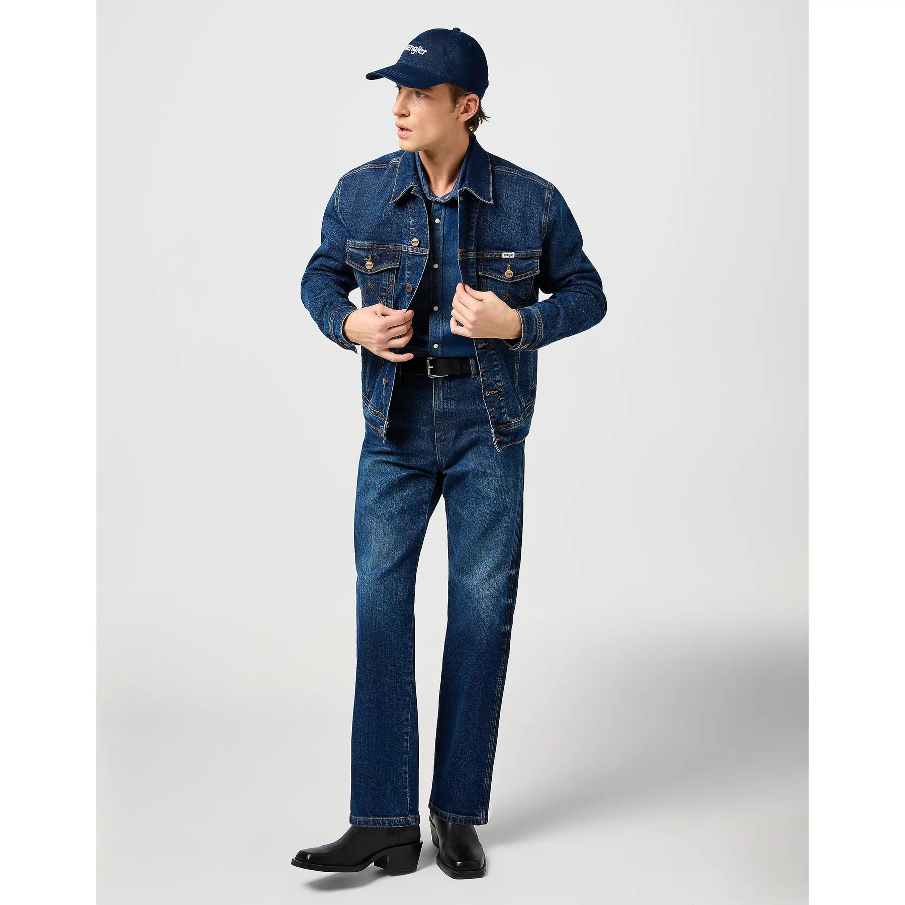 product/w/r/wrangler_112362651_blue_3.jpg