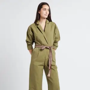 category Kombinezony