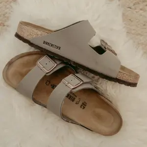 category Sandals & Flip Flops