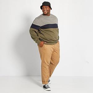 Pullover und Sweatshirts