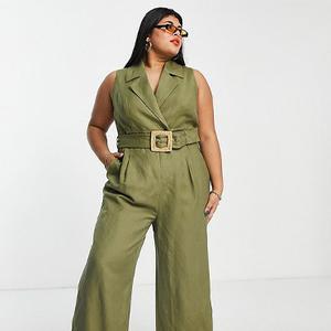 Kleider und Jumpsuits