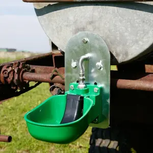 Drick- och fodertråg