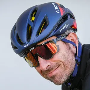 category Hjälmar för vägtrafik