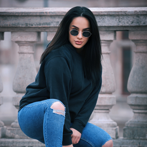 Sweatshirts und Pullover