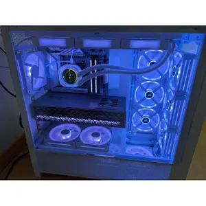 Carte graphique Sapphire Nitro+ Radeon RX 9070 XT image-5