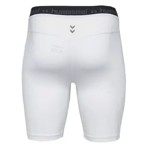 Shorts Hummel first perf short image-1