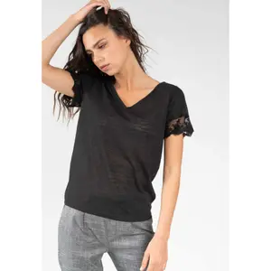 Women's T-shirt Deeluxe Divine image-0