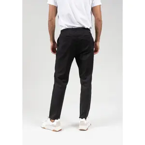 Hosen Deeluxe tack image-3