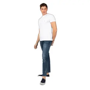 T-shirt Deeluxe basito image-2