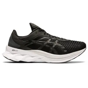 Schoenen Asics Novablast image-0