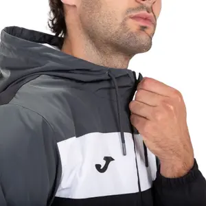 Chaqueta impermeable con capucha Joma Crew IV image-4