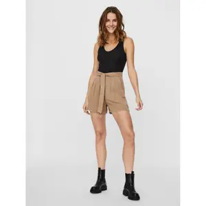 Women's shorts Vero Moda vmmia image-1