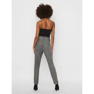 Damenhosen Vero Moda vmeva hr loose paperbag image-4