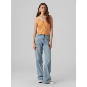 csipkés női crop top Vero Moda Ditte image-1