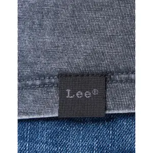 T-shirt Lee Shaped image-4