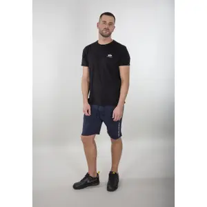 Short Alpha Industries AI image-0