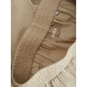 Women's linen shorts JJXX malli image-2