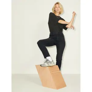 Röhrenjeans Frau JJXX berlin nc2008 image-5