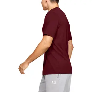 Camiseta Under Armour big logo image-5